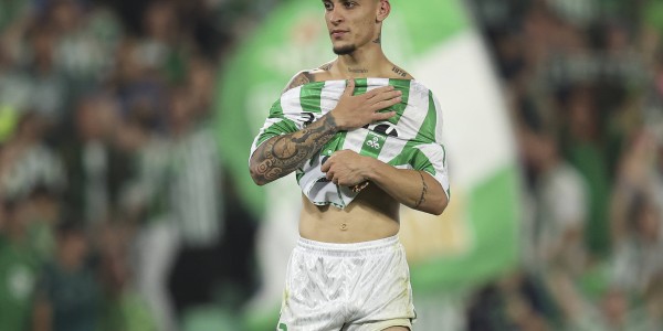 kaiyun-记者：安东尼经纪人在西班牙与贝蒂斯谈转会，后者是球员首要目标