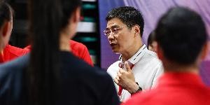 开云-媒体人：篮协敢在女篮新败时让杨瀚森休战 也敢让郭士强带亲兵